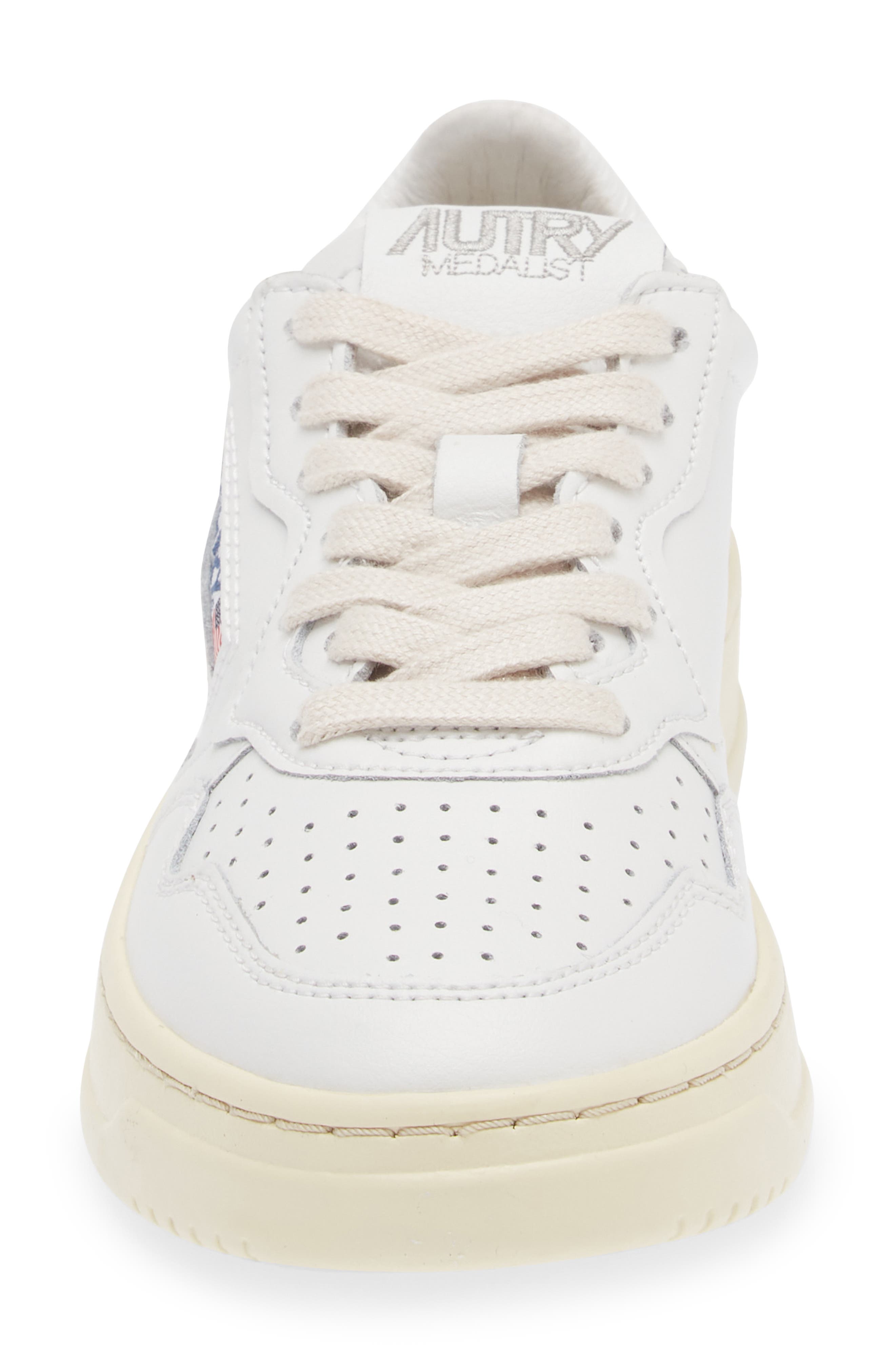 AUTRY Medalist Low Sneaker, Alternate, color, Wht/Wht