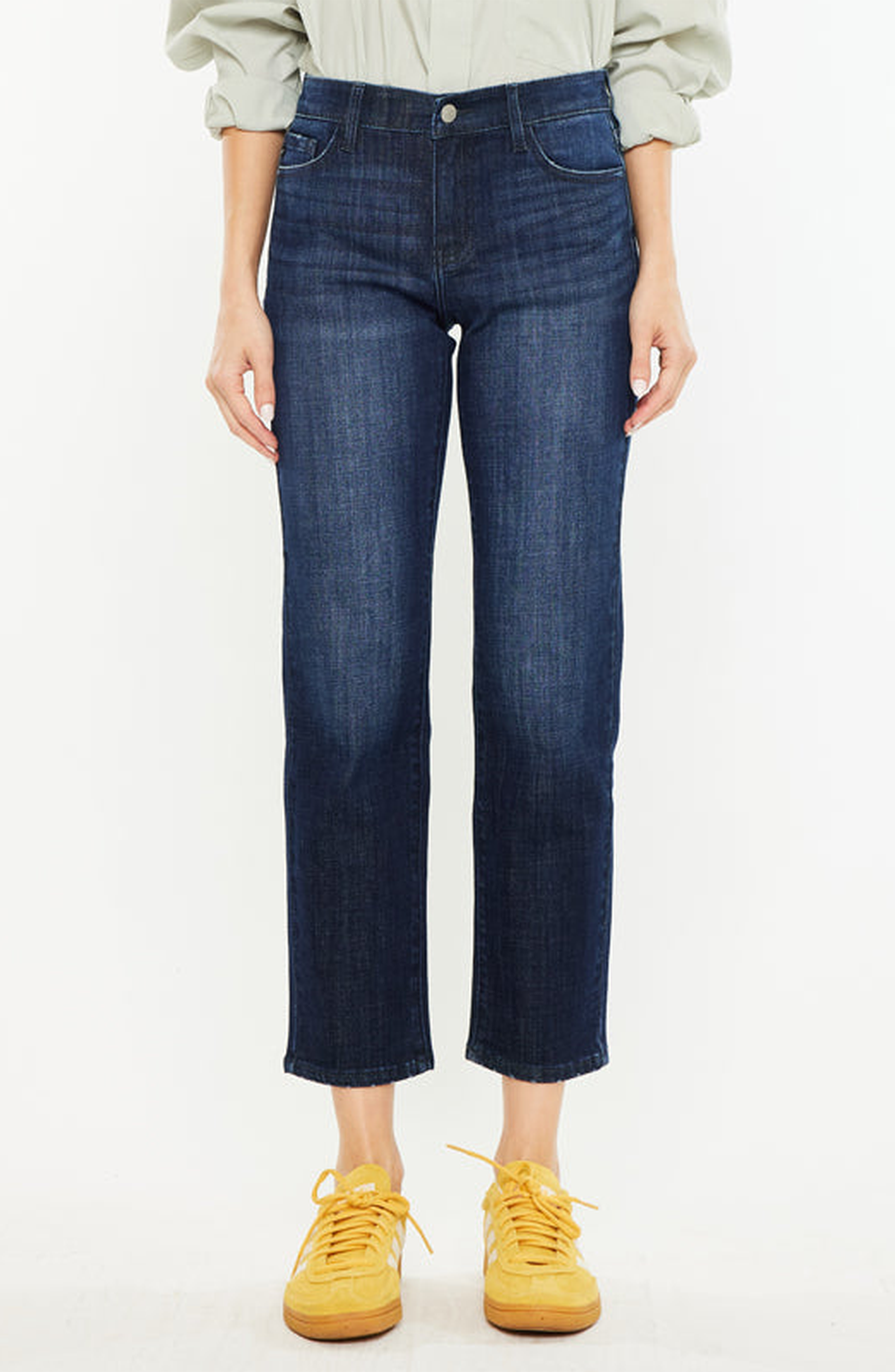 Delvey Mid Rise Boyfriend Jeans