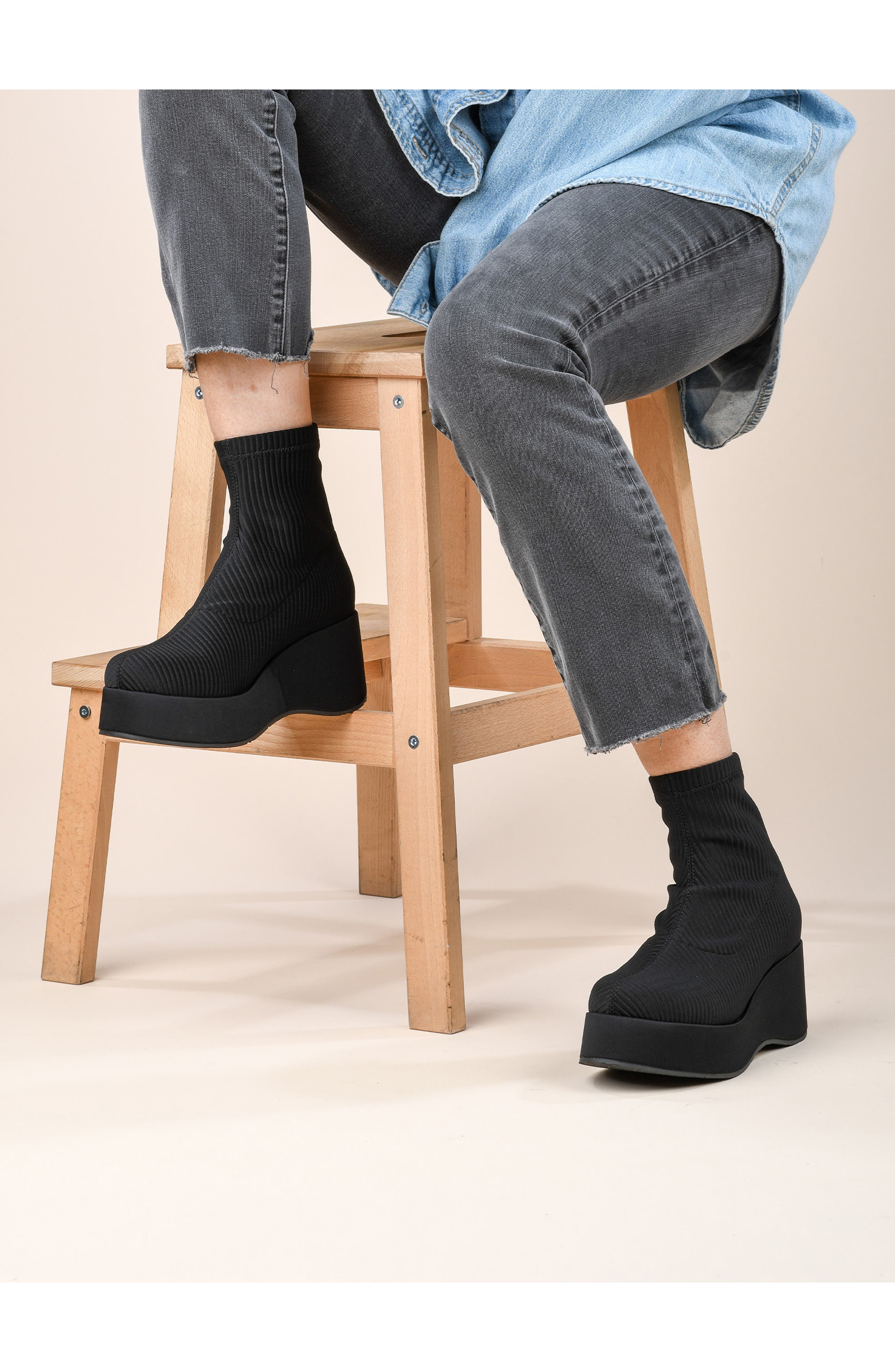 Koko Ribbed Stretch Wedge Bootie, Alternate, color, BLACK