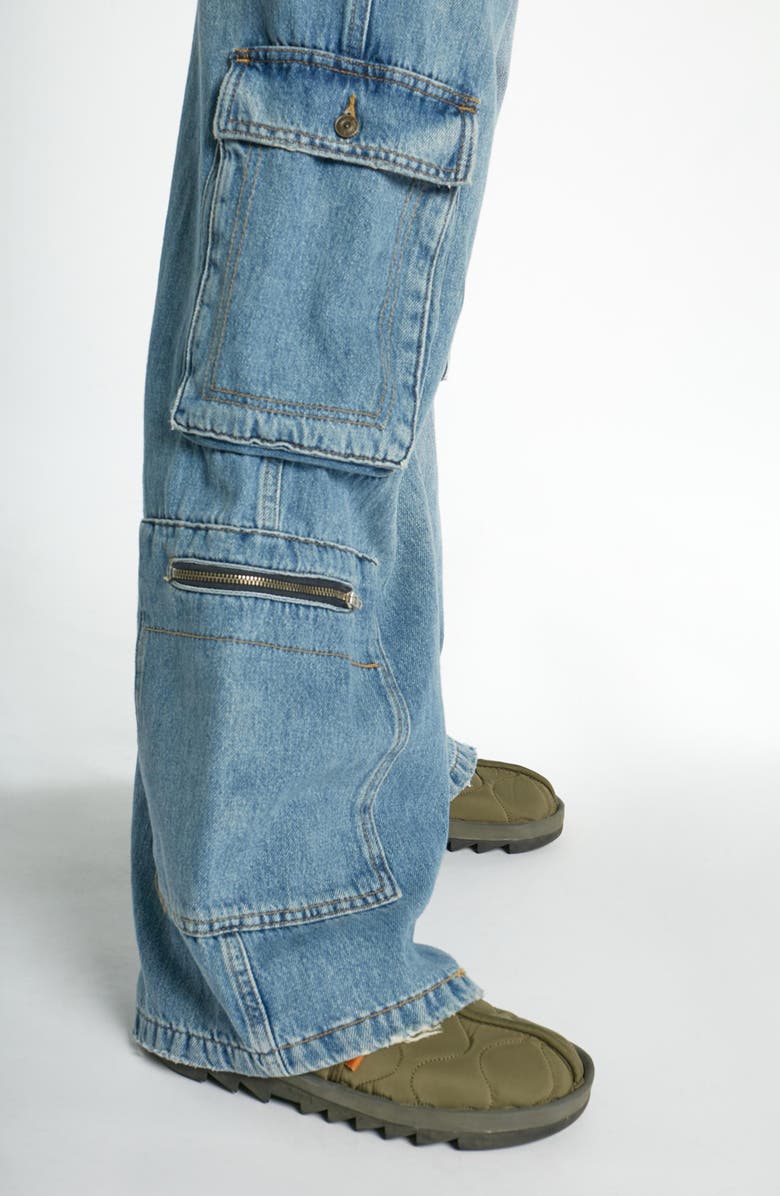 BDG Urban Outfitters Puddle Low Rise Cargo Jeans, Alternate, color,
