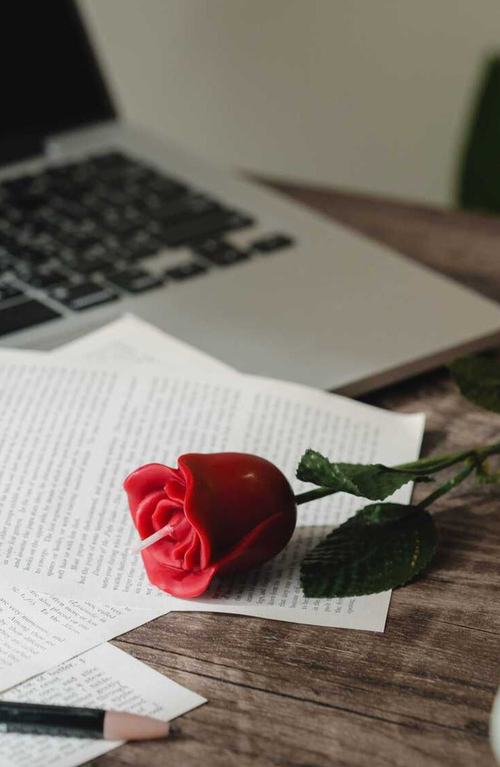 Southlake Gifts Rose Candle In Dark Red/burgundy