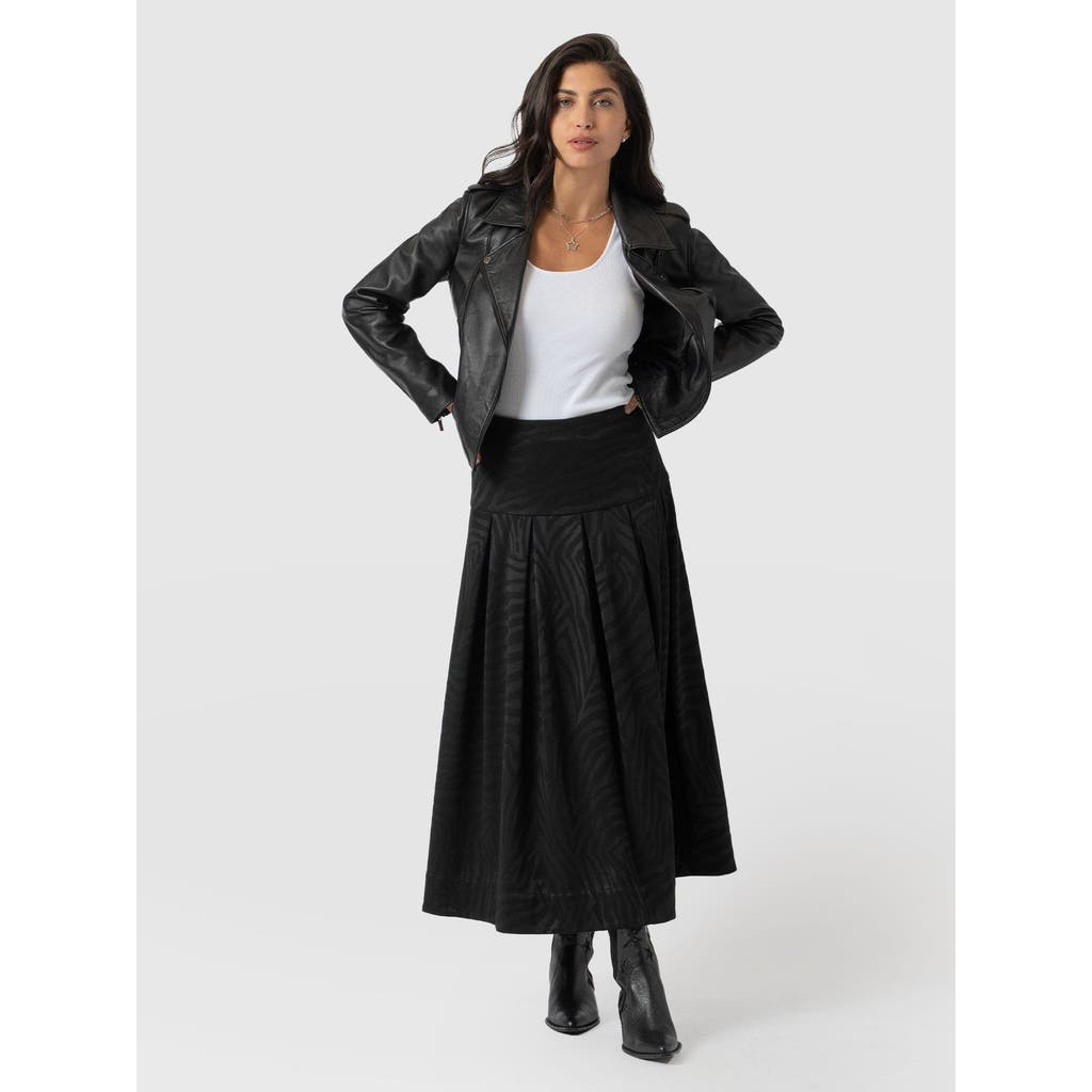 Saint And Sofia Saint + Sofia Everly Pleated Skirt In Black