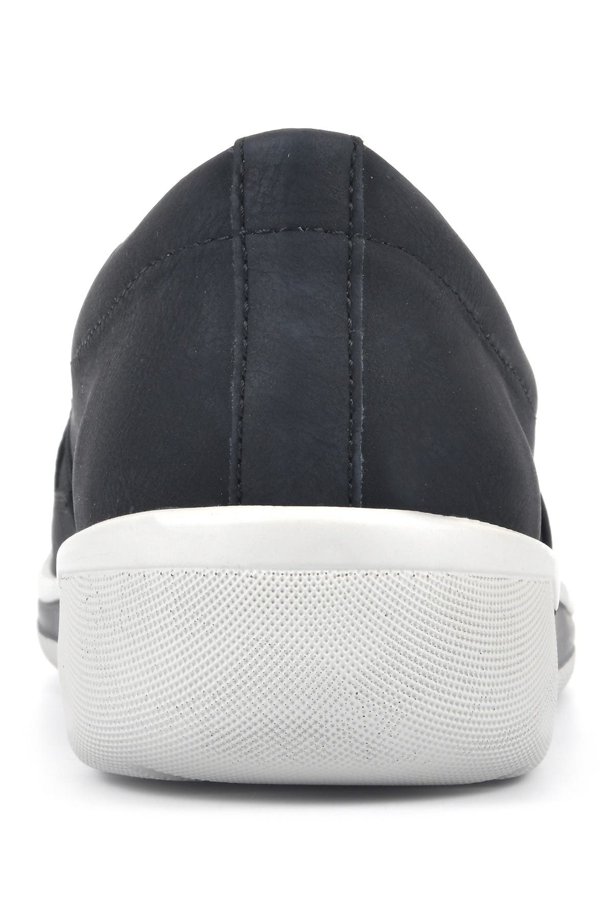 CLIFFS BY WHITE MOUNTAIN Claudie Sneaker Flat, Alternate, color, 