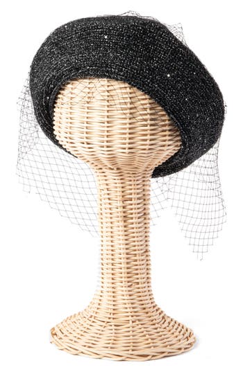 San Diego Hat Fishnet Veil Beret In Black