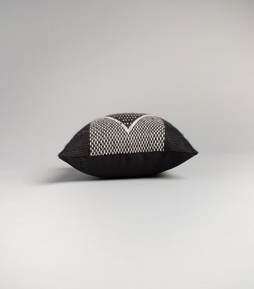 Voz Diamante Square Textile Small Pillow In Black/ivory