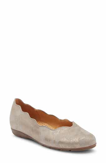 Scalloped Leather Ballet Flat
