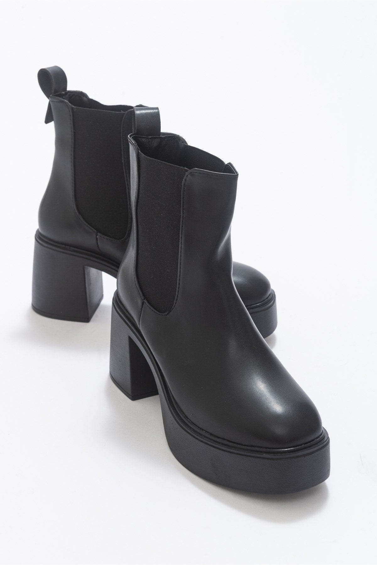 Prologue Shoes Fenira Platform Heel Chelsea Boot, Alternate, color, 