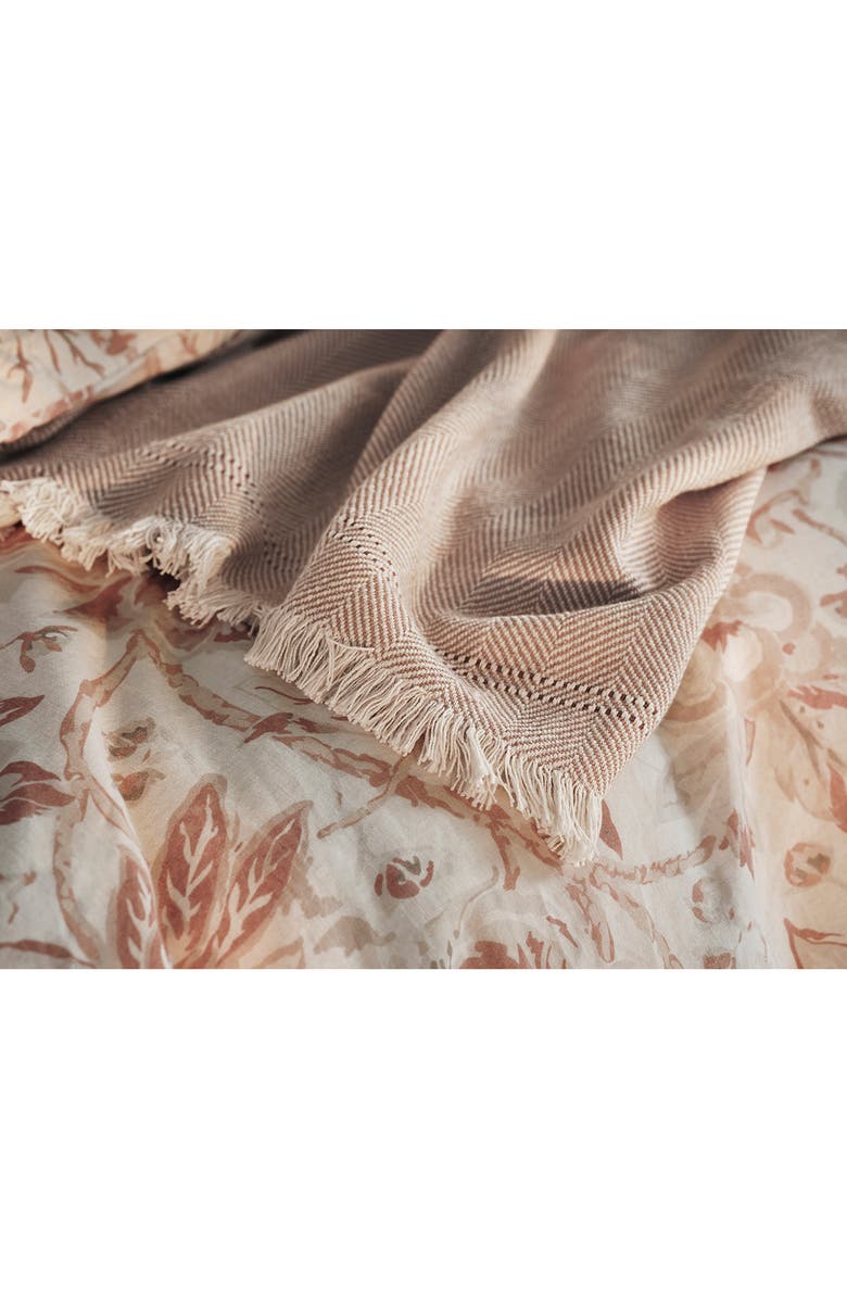 Coyuchi Canyon Organic Cotton Throw Blanket, Alternate, color, Praline Herringbone
