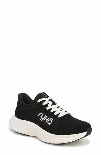 Devine Sneaker