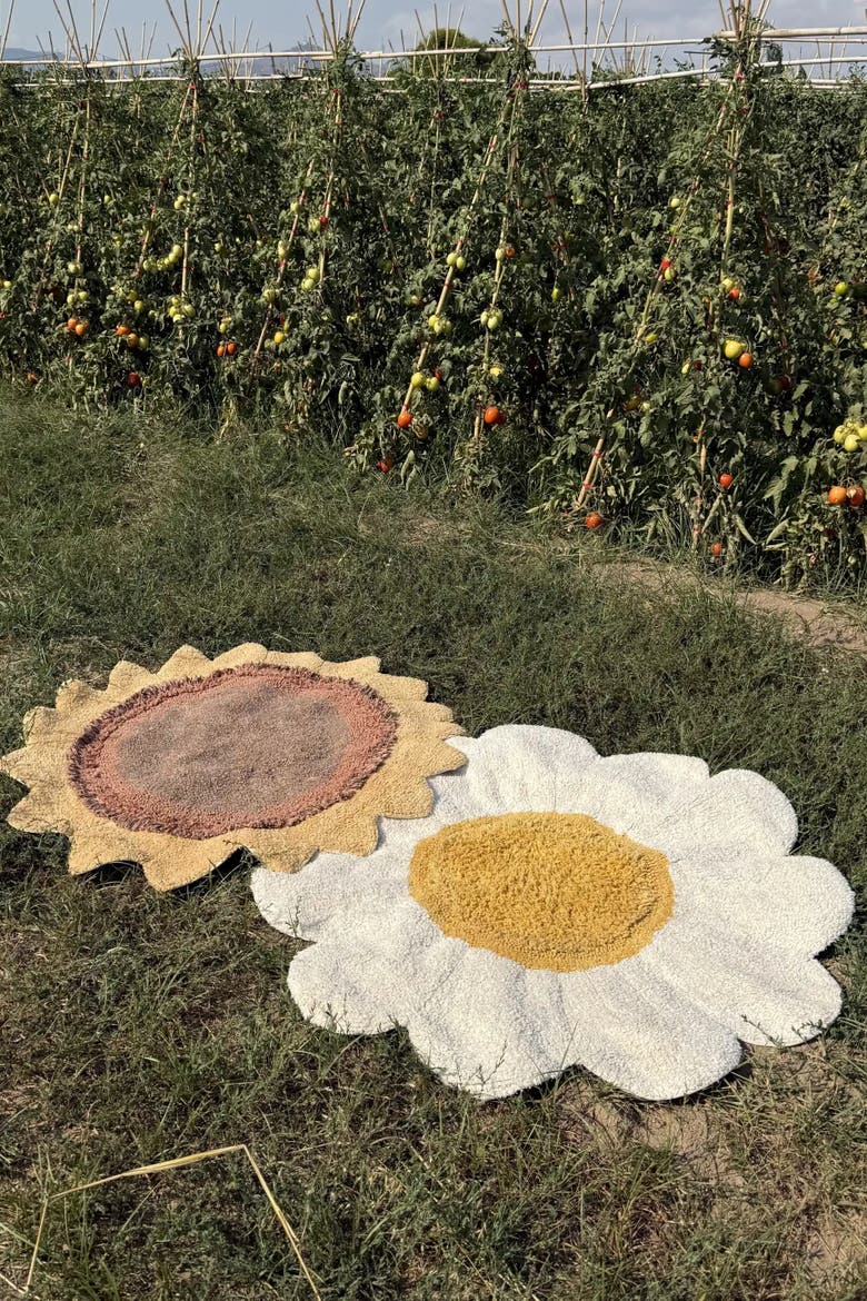 Washable Rug Flowers, Alternate, color, Natural, Ivory, Honey