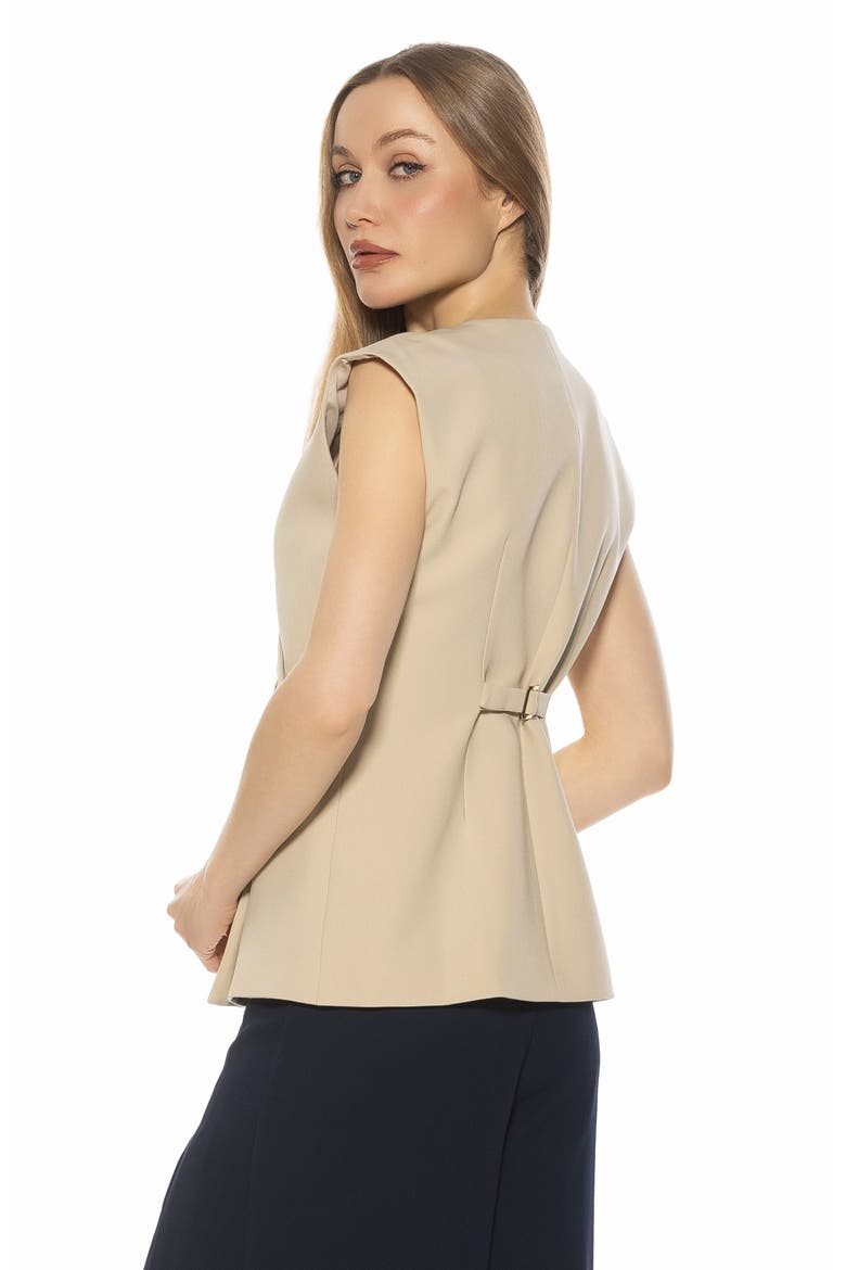Pia Vest, Alternate, color, OAT