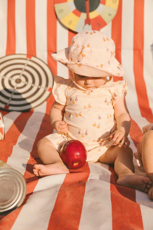 DEUX PAR DEUX DEUX PAR DEUX BABY GIRL'S PRINTED MUSLIN BUCKET HAT PEACH WITH PEARS 