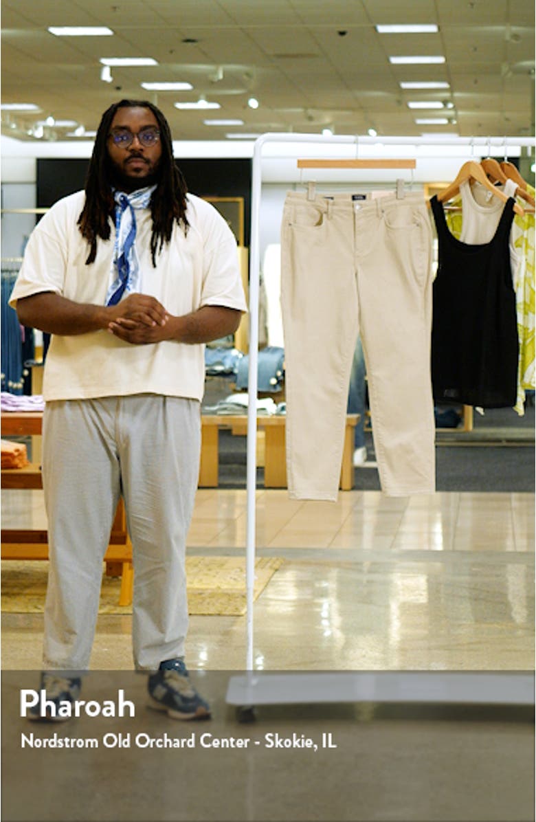 Margot Girlfriend Jeans, sales video thumbnail