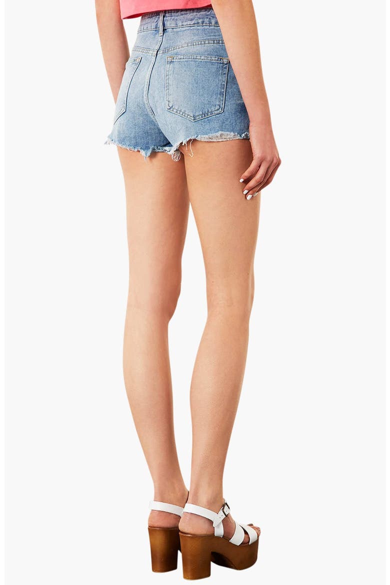Moto 'Ruthie' Distressed Denim Shorts, Alternate, color, LIGHT DENIM