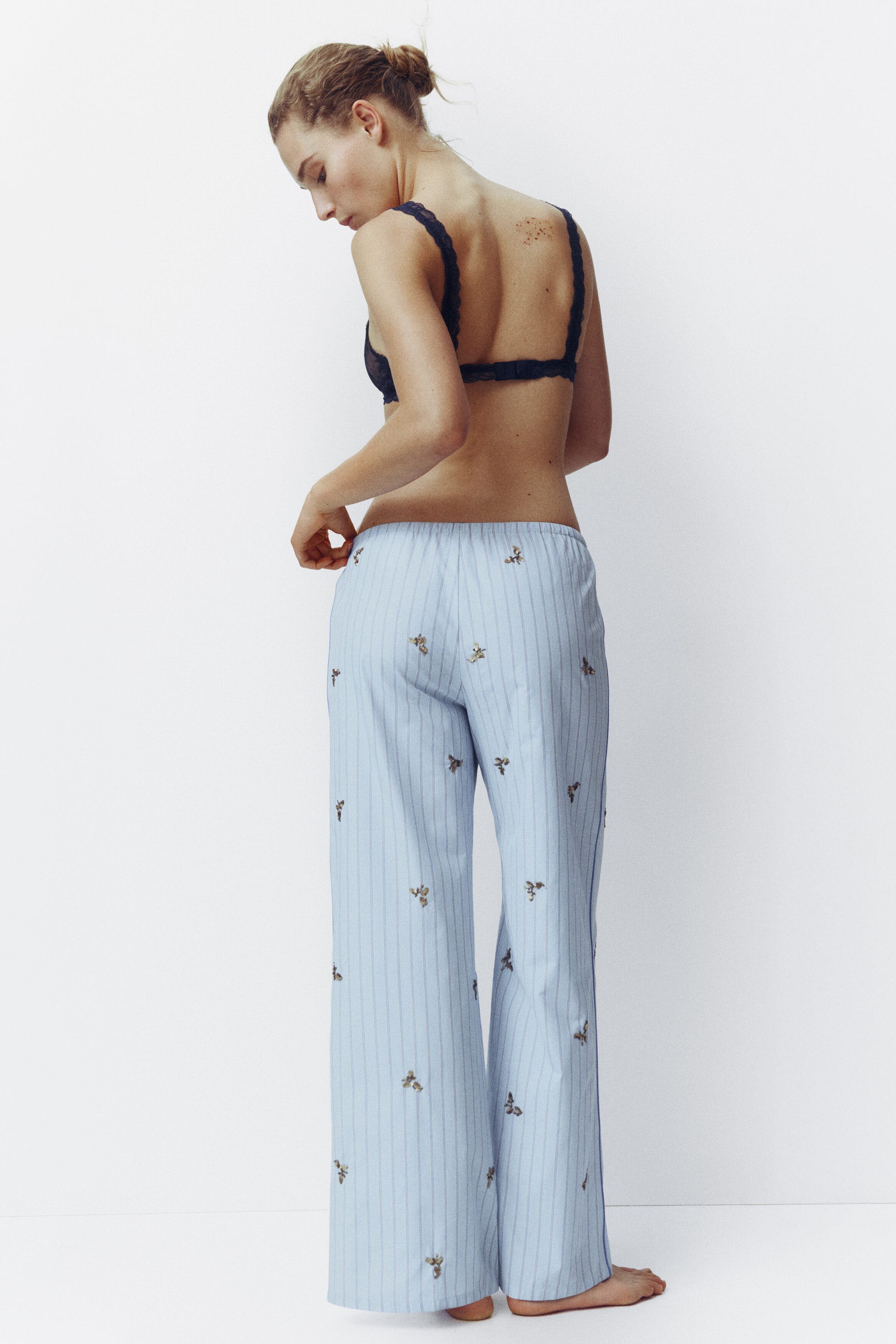 selected Light blue/striped