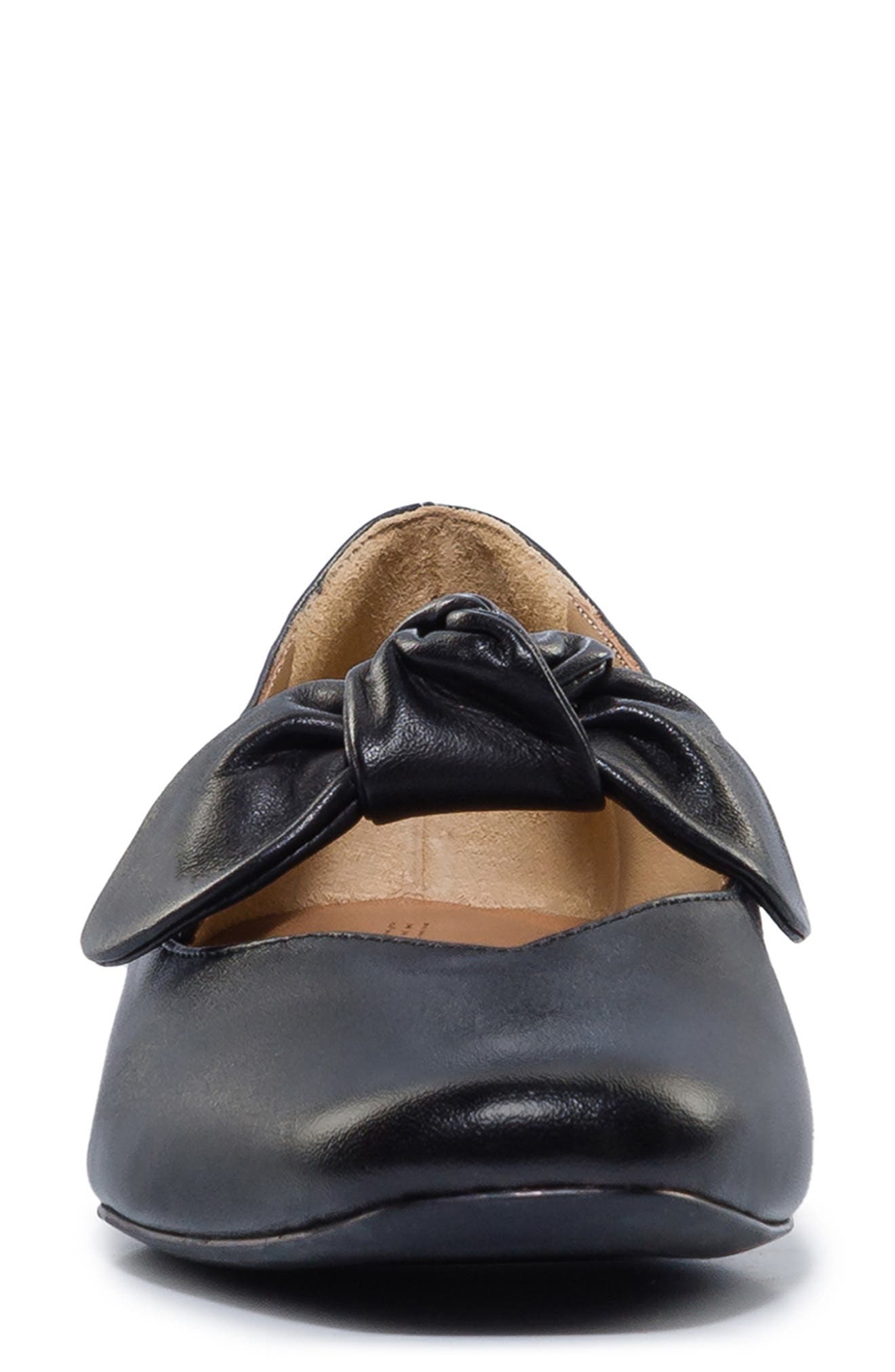 Bernardo Emersyn Mary Jane Flat, Alternate, color, 