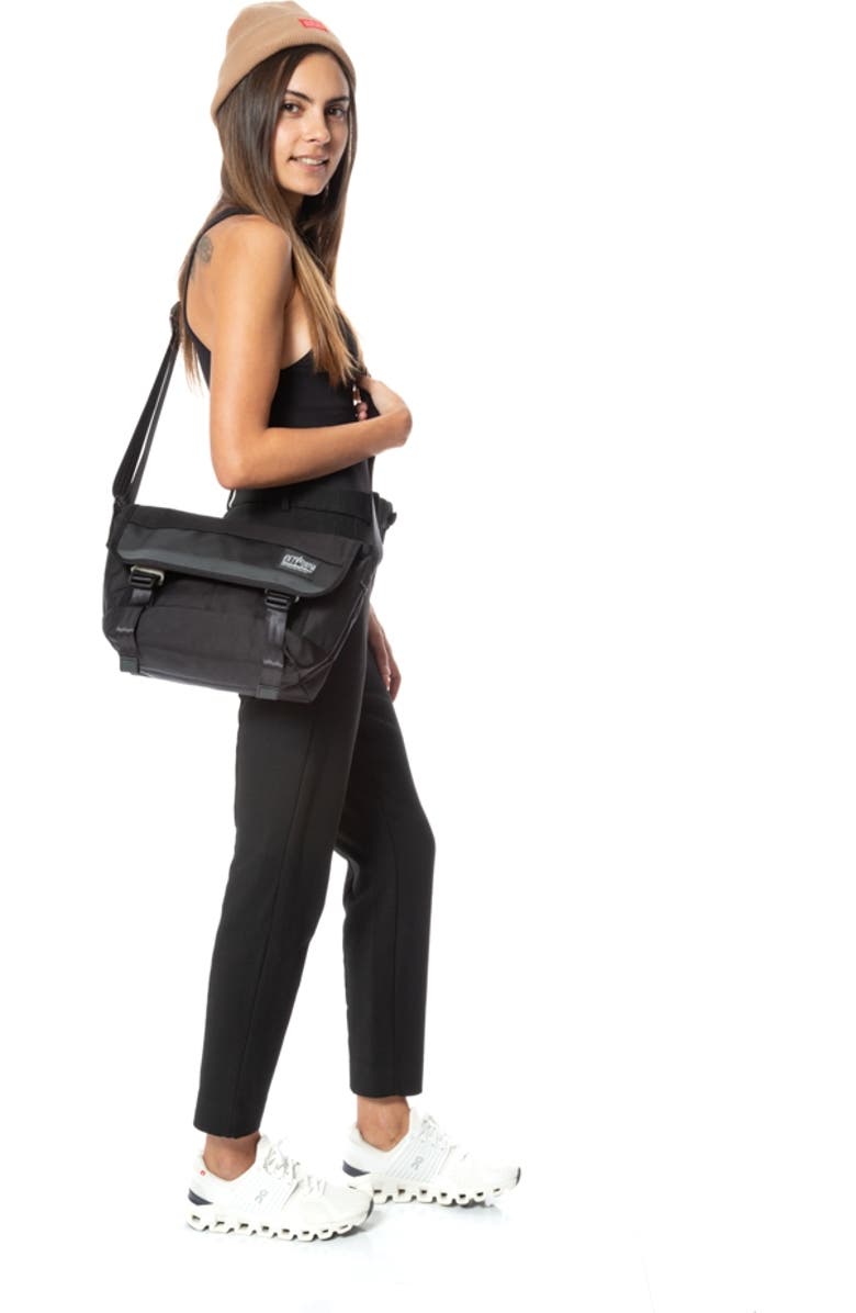 Manhattan Portage High Line Messenger Bag, Alternate, color, Black