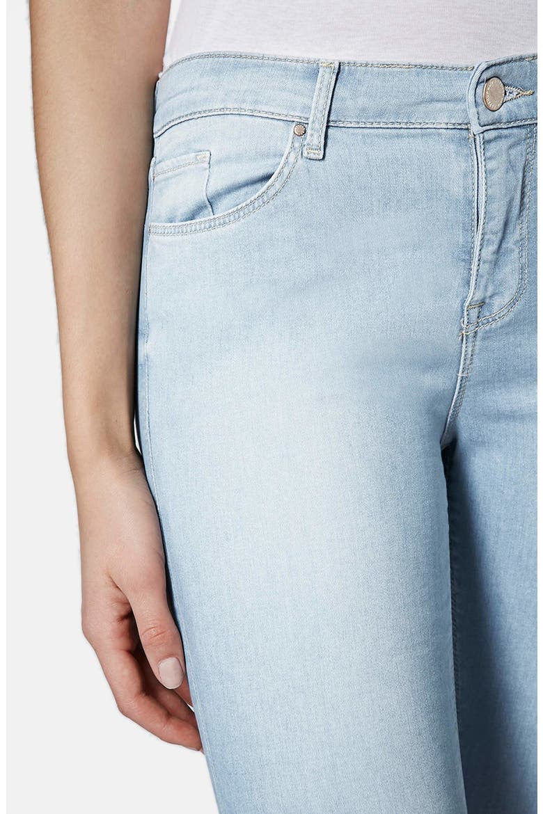 'Leigh' Distressed Skinny Jeans, Alternate, color, LIGHT DENIM
