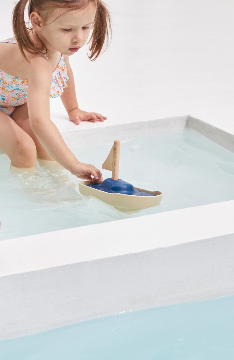 PlanToys<sup>®</sup> Sailboat Toy, Alternate, color, Assorted