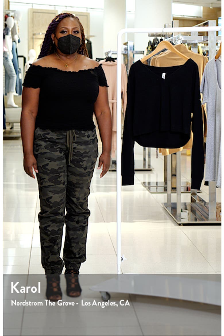 Muse Ribbed Crop Pullover video