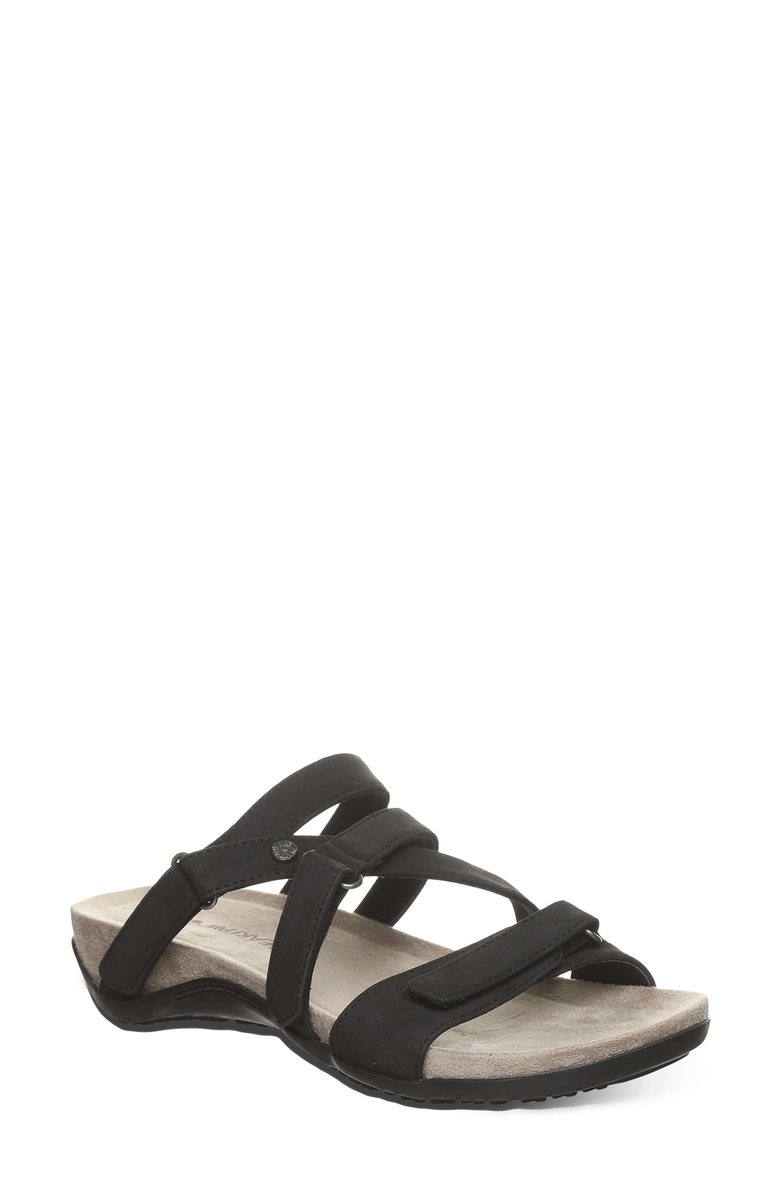 BEARPAW <p>Acacia Faux Leather Slide Sandal (Women)</p>