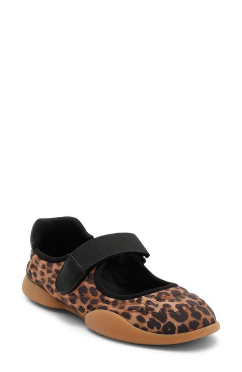 Ruthy Sneaker (Women)