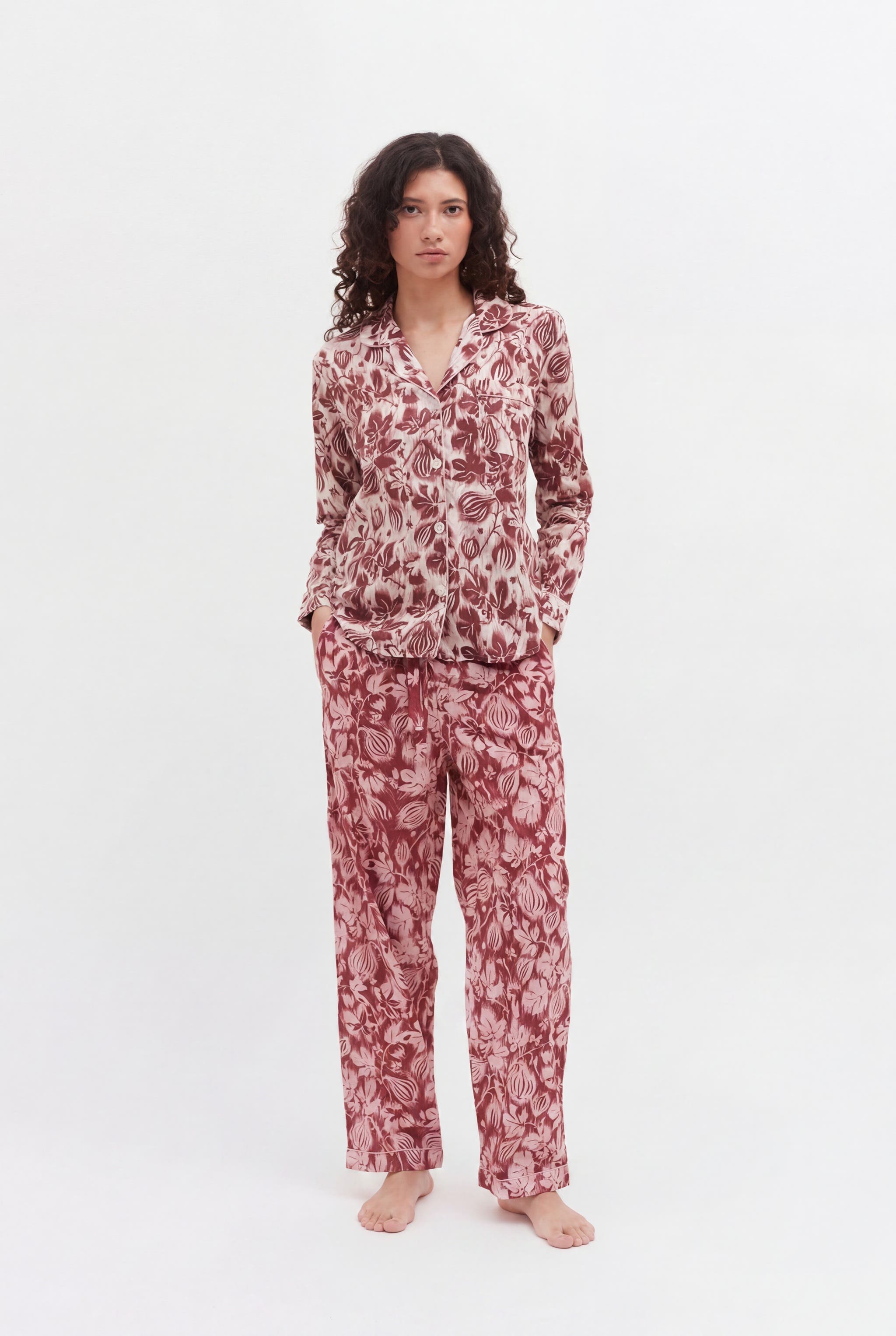 Alma Fig Cream/Burgundy