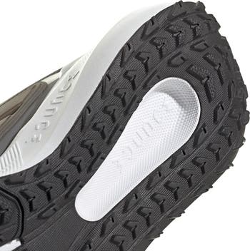 UltraBounce Sneaker