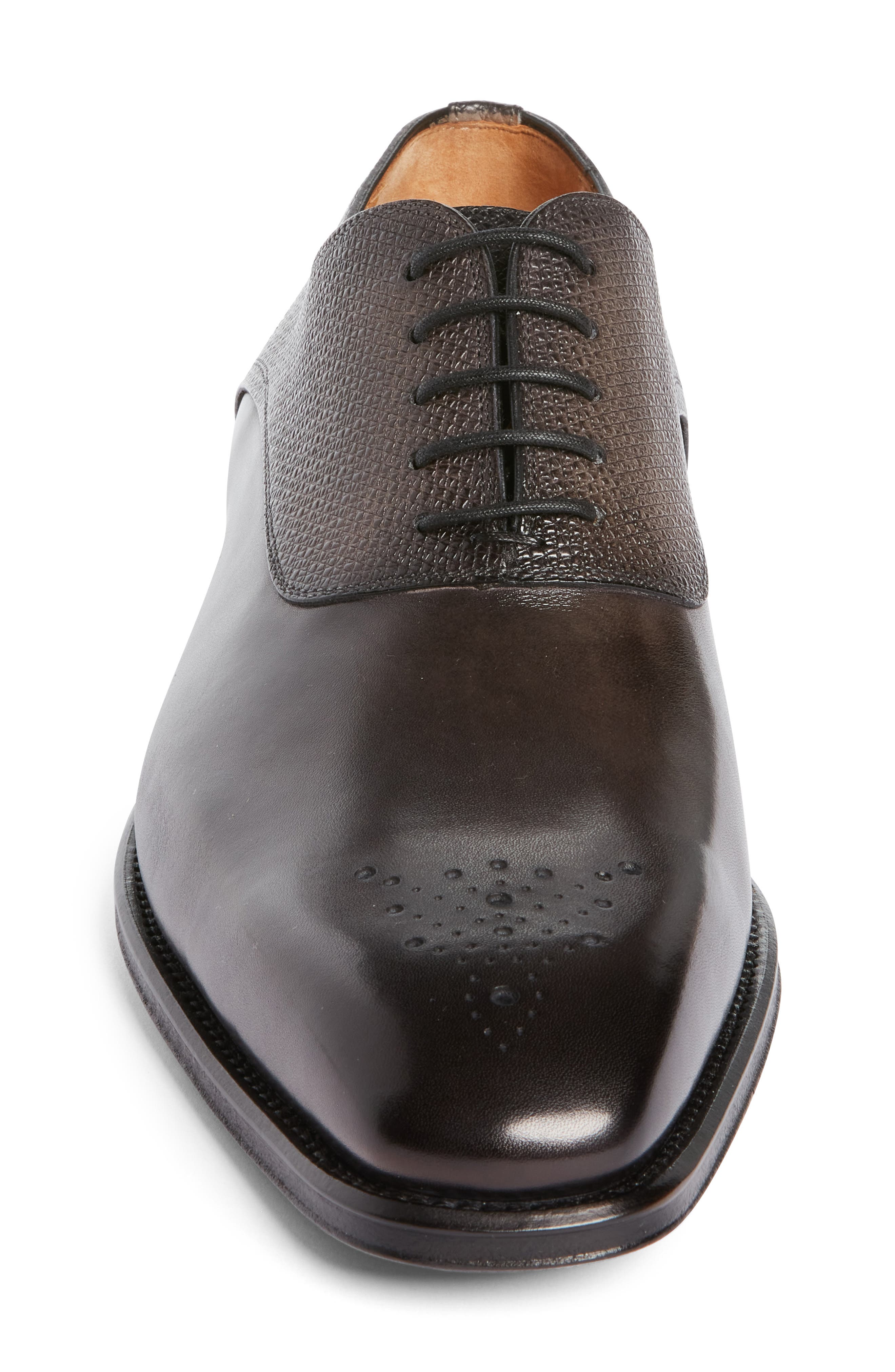 Magnanni Larkin Medallion Toe Oxford, Alternate, color, 