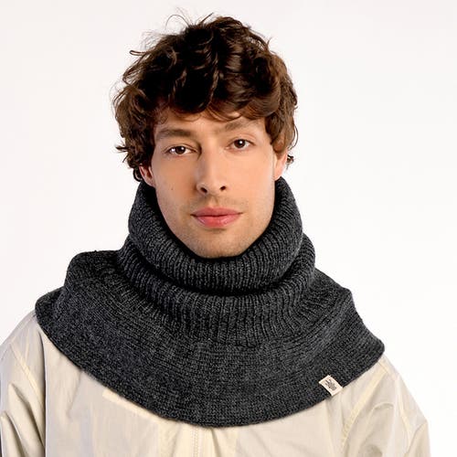 Nirvanna Designs Hank Neckwarmer In Blue