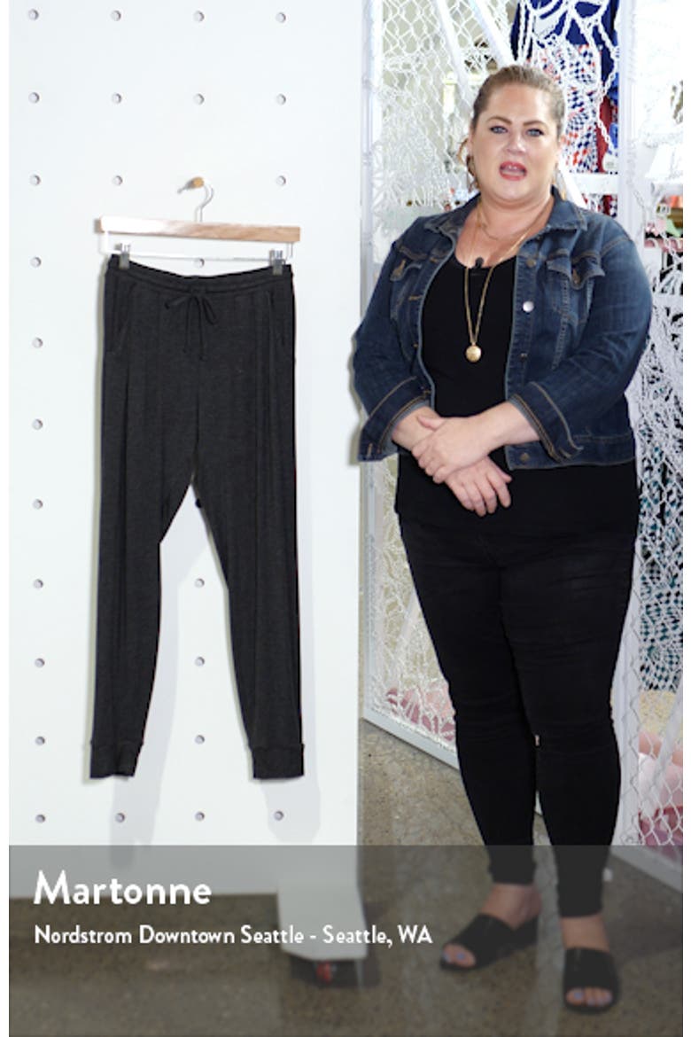Jogger Pants video