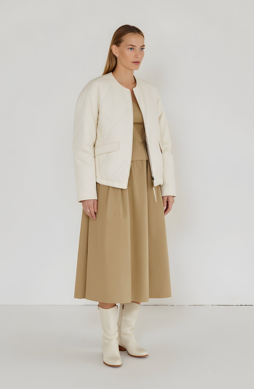 Modenaire Diamond Quilted Zip-front Jacket With Flap Pockets And Clean Collarless Cut In White
