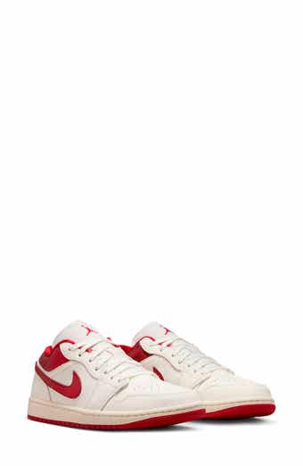 Air Jordan 1 Low SE Basketball Sneaker