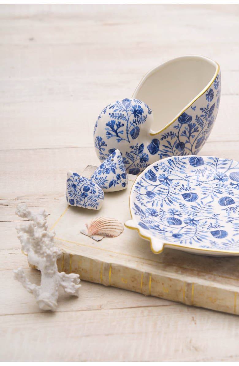 Gallerie II Chinoiserie Scotch Ponnet Shell Decorative Figurine, Alternate, color, Blue