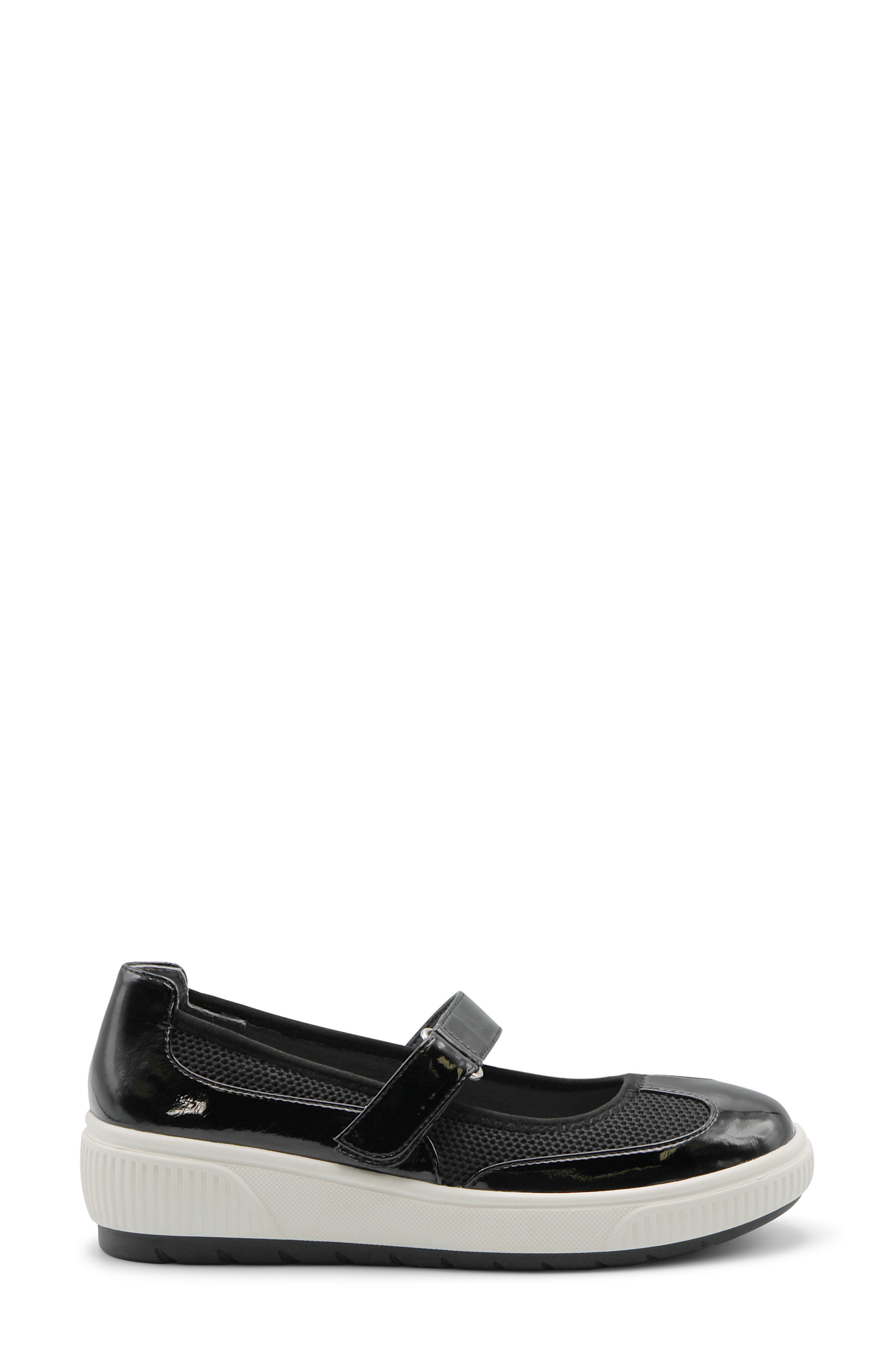 Adrienne Vittadini Riggs Flat, Alternate, color, Black Mesh
