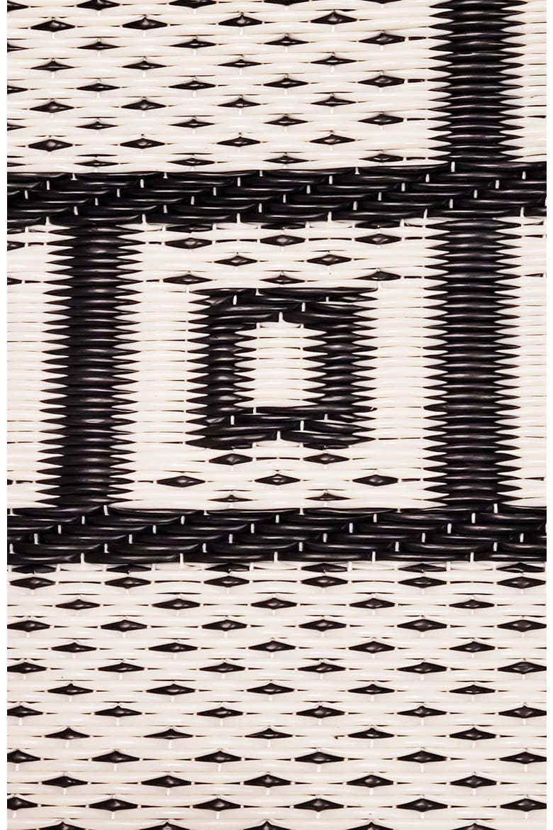 Border Black & White, Alternate, color, black and white