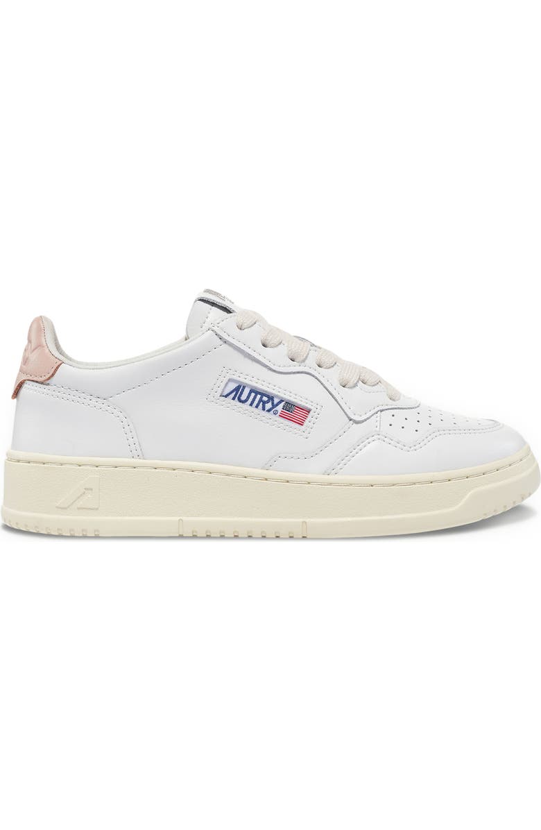 AUTRY Medalist Low Sneaker, Alternate, color, White/ Pink