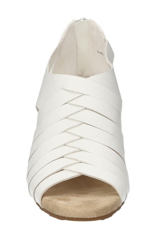 Easy Street Vanni Sandal In White