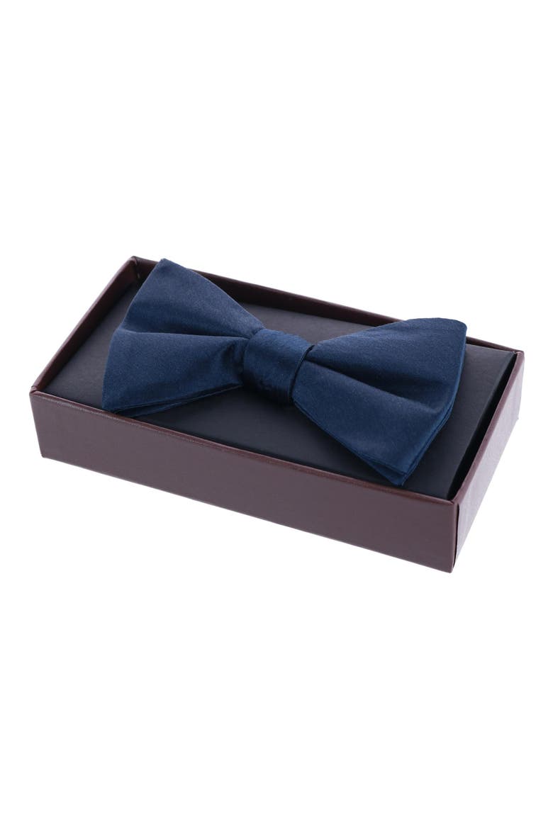 Sutton Pre-Tied Silk Bow Tie, Alternate, color, NAVY