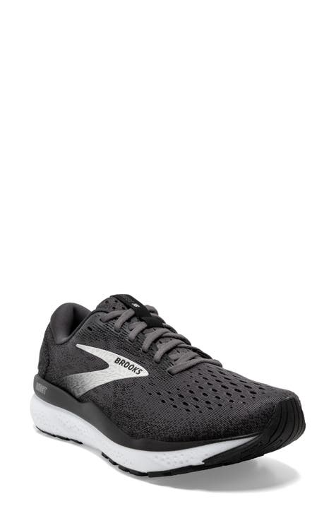 Brooks shops womens gym shoes