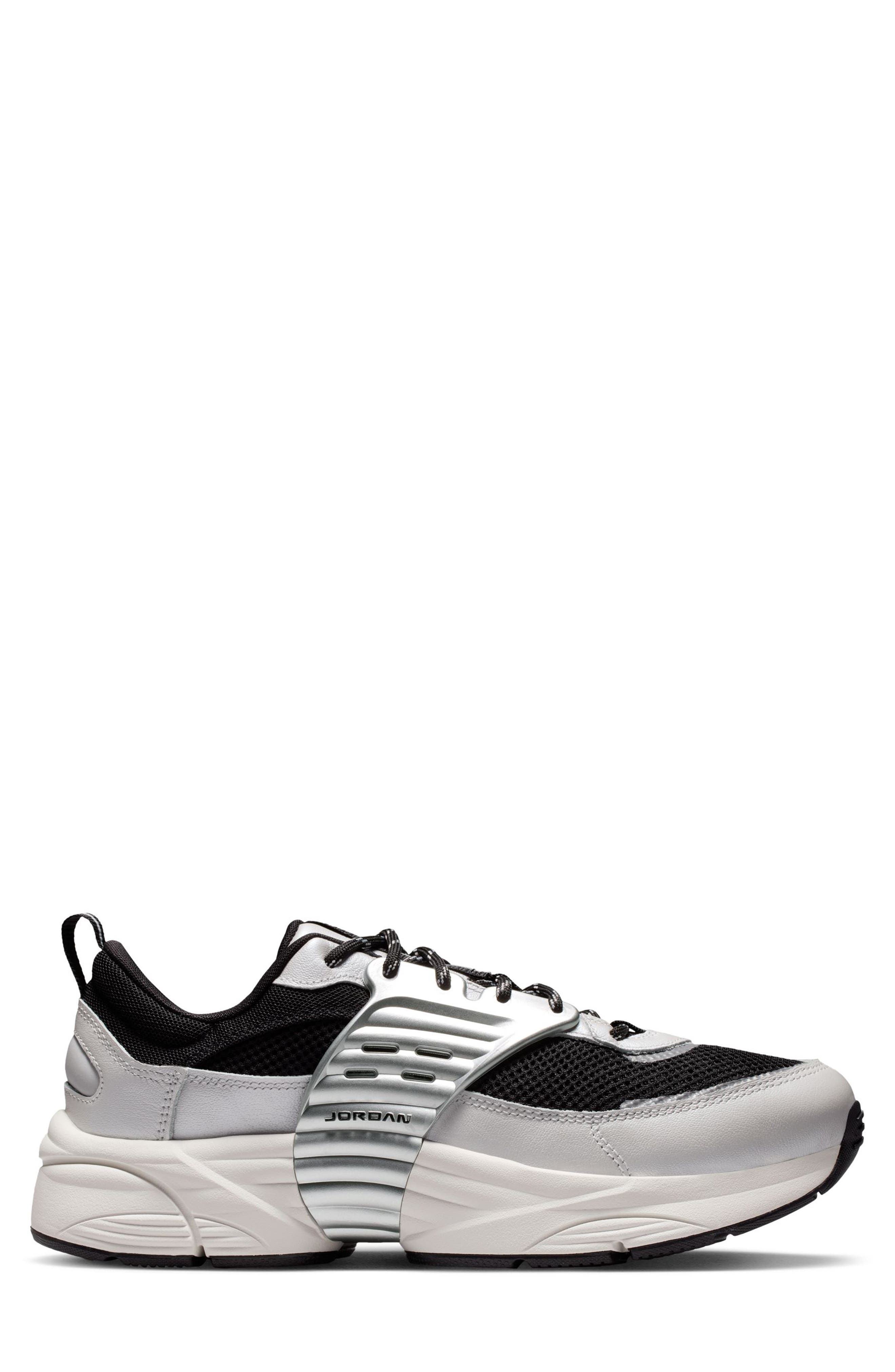 Trunner O/S Sneaker - image 4