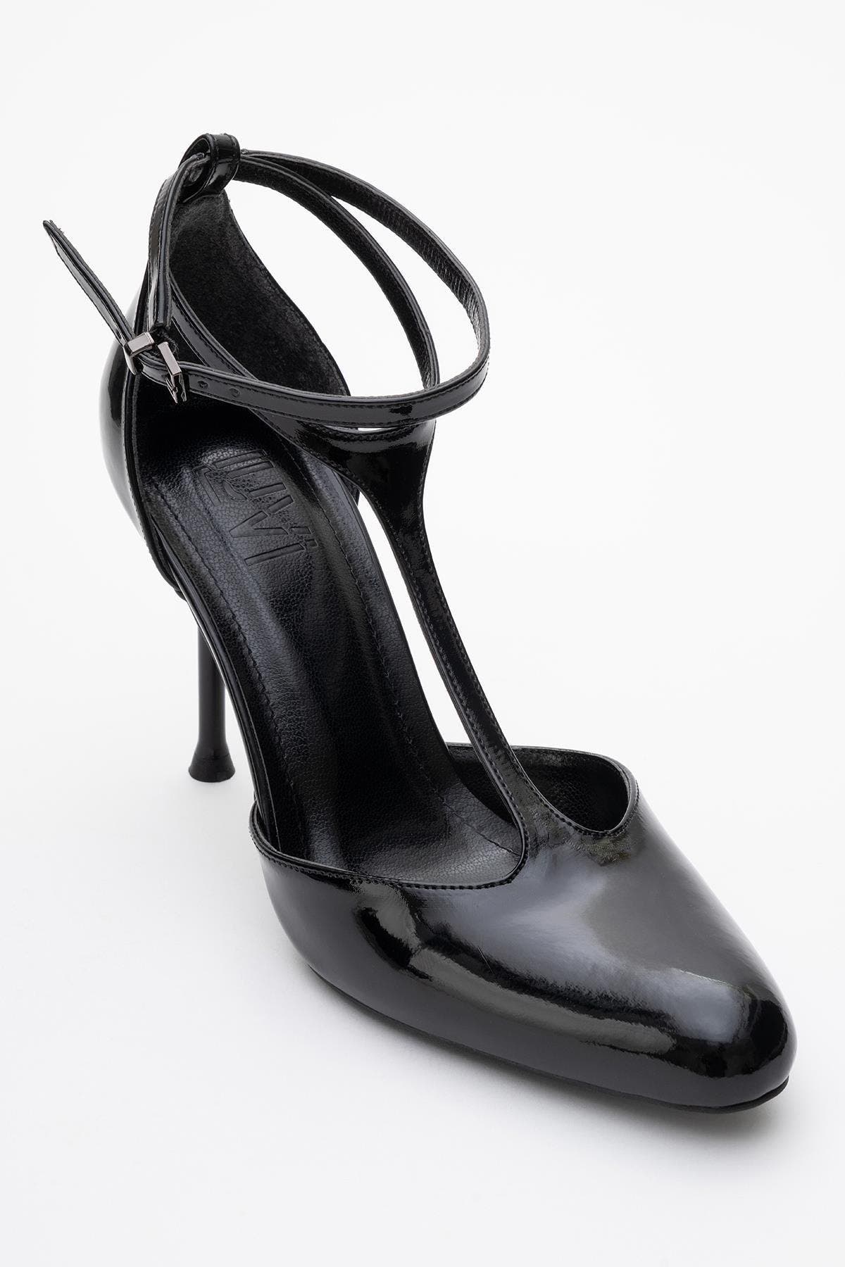 Prologue Shoes Jon T Strap Pump, Main, color, Black Patent