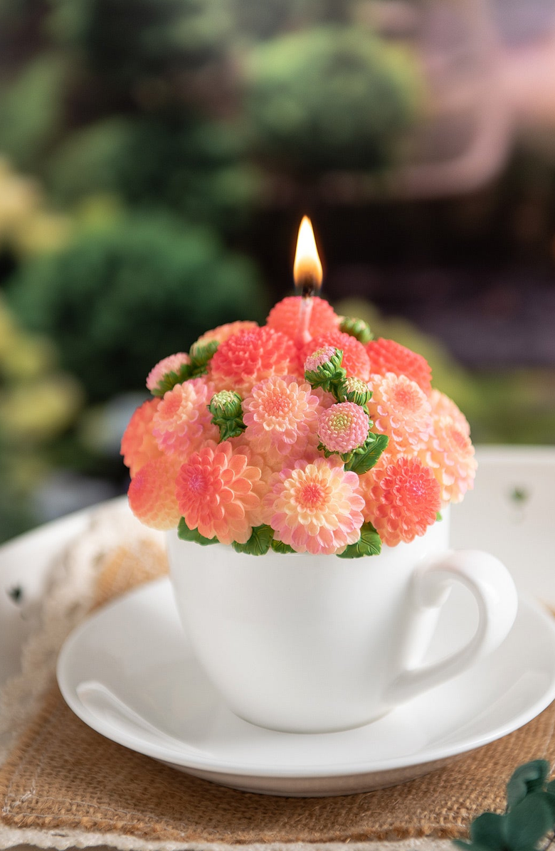 Southlake gifts Dahlia Bouquet Aromatherapy Candle, Alternate, color, Pink Orange