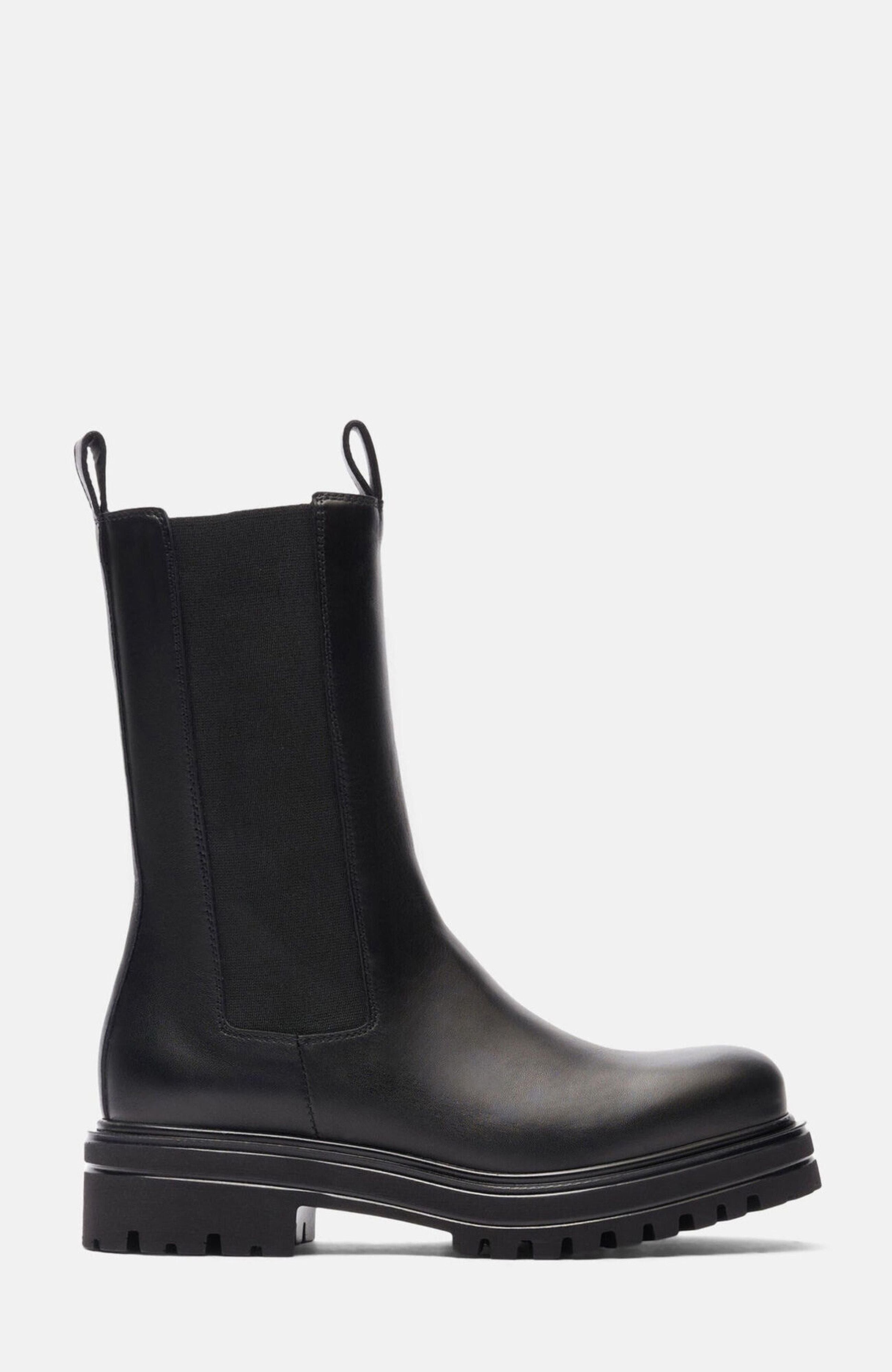 SCAROSSO Naomi Chelsea Boots, Alternate, color, Black - Calf