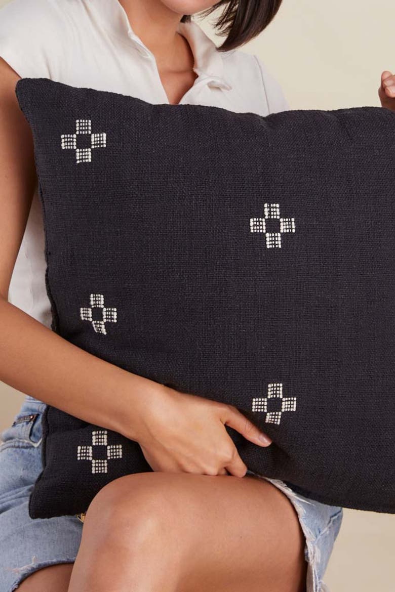 Marguerite Pillow Cover, Alternate, color, Black