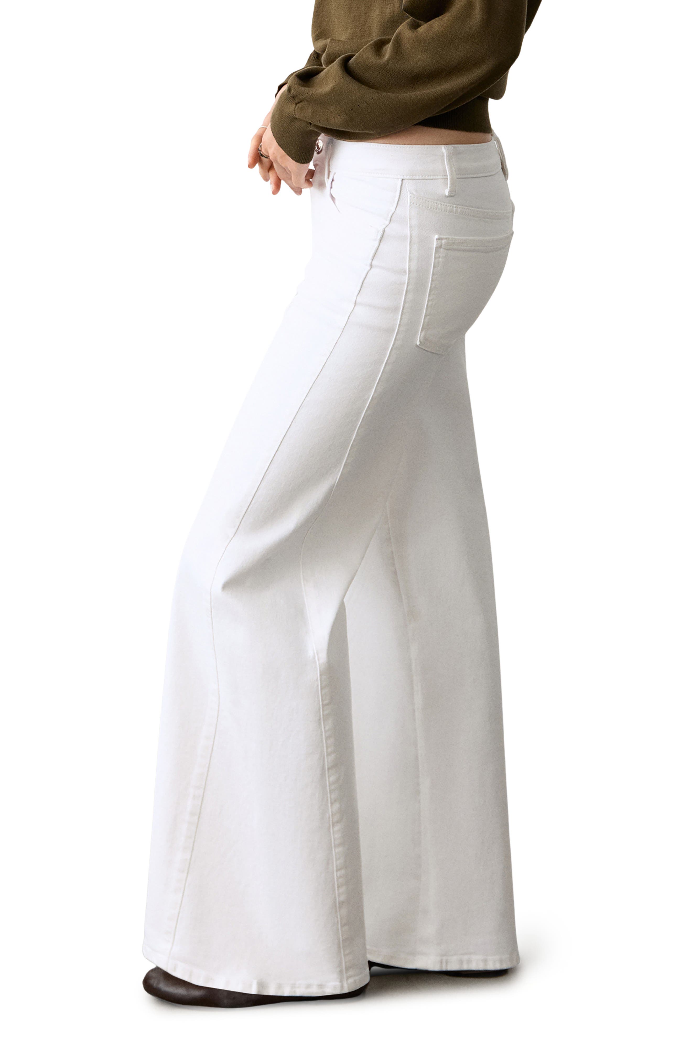 Low Rise Wide Leg Jeans