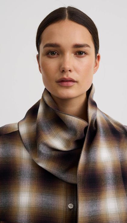 Relaxed Shirt With Detachable Scarf