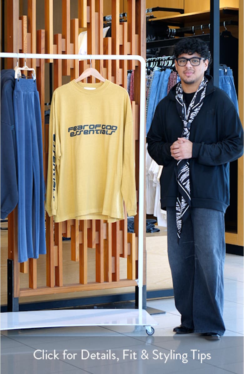 '90s Long Sleeve Logo Graphic T-Shirt, sales video thumbnail