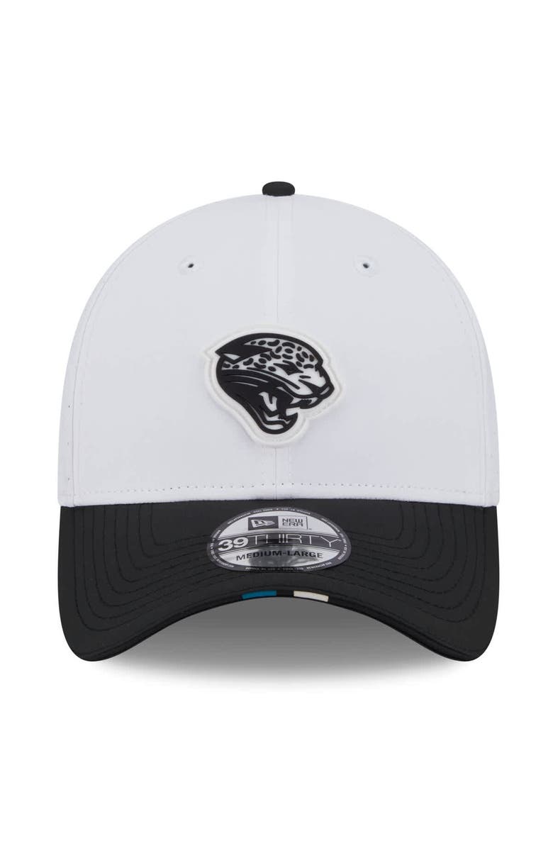 New Era Men's New Era White/Black Jacksonville Jaguars 2025 NFL Training Camp Throwback Logo 39THIRTY Flex Hat, Alternate, color, White