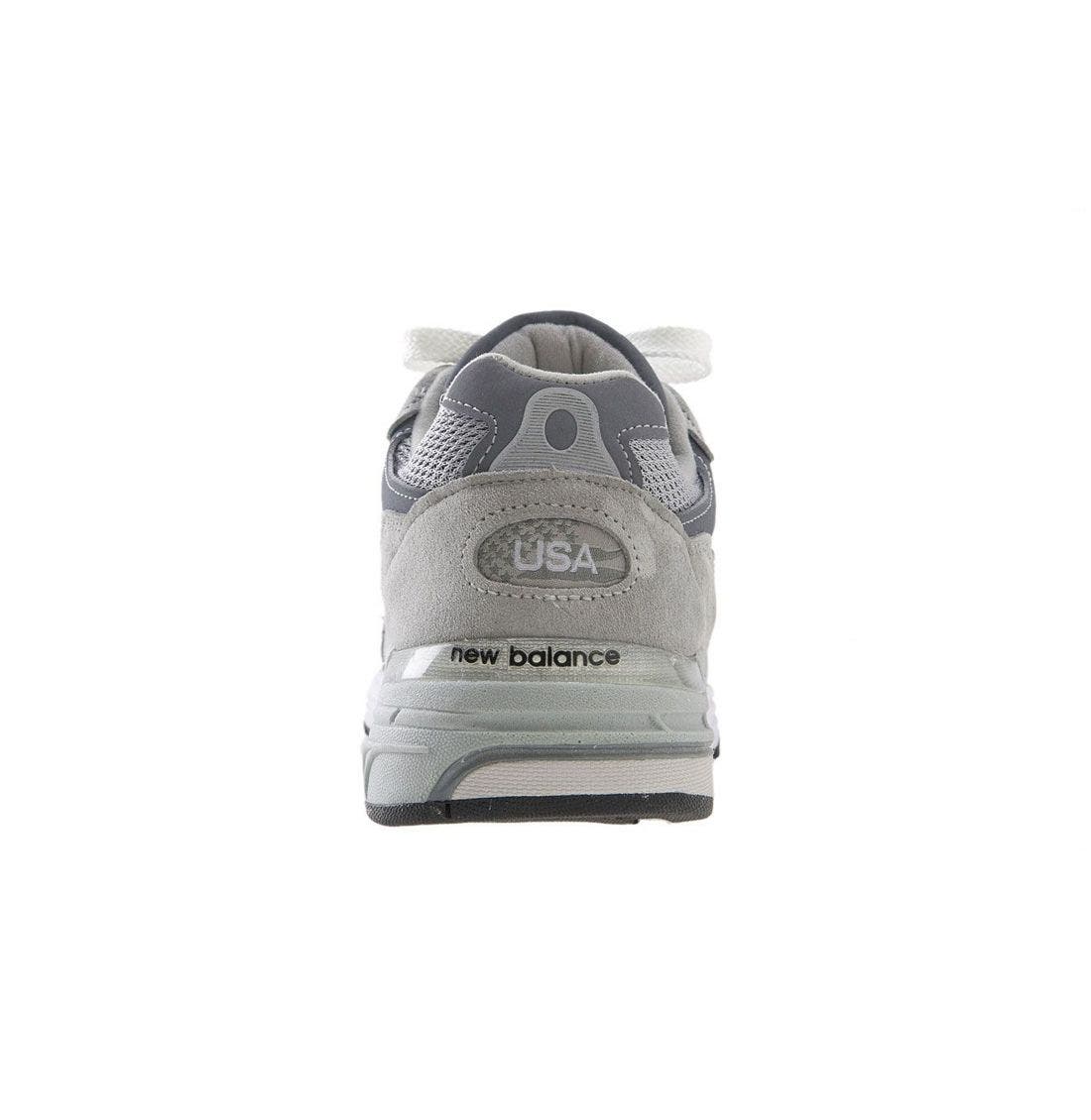 '993' Running Shoe, Alternate, color, GREY